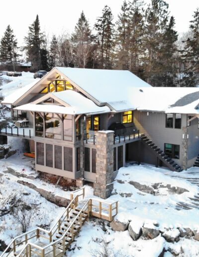 Platform-Cottage-in-snow-season